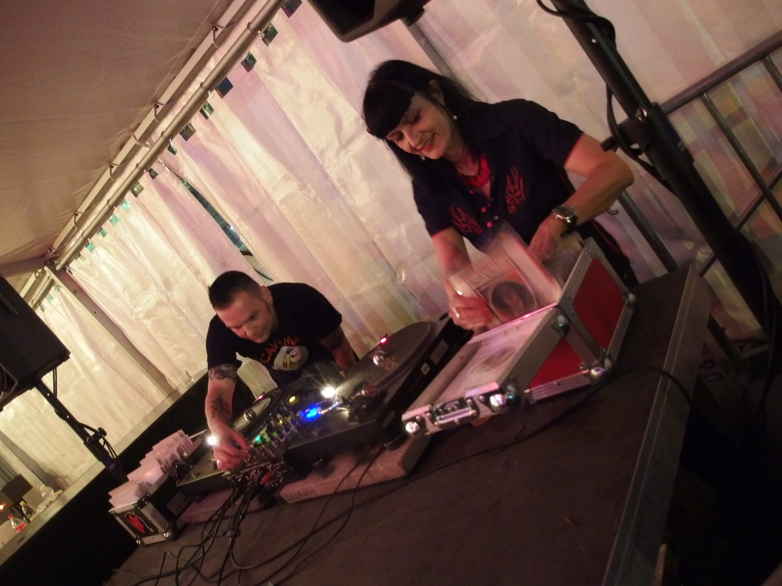 DJs Madame Minouche & Kizmiaz
